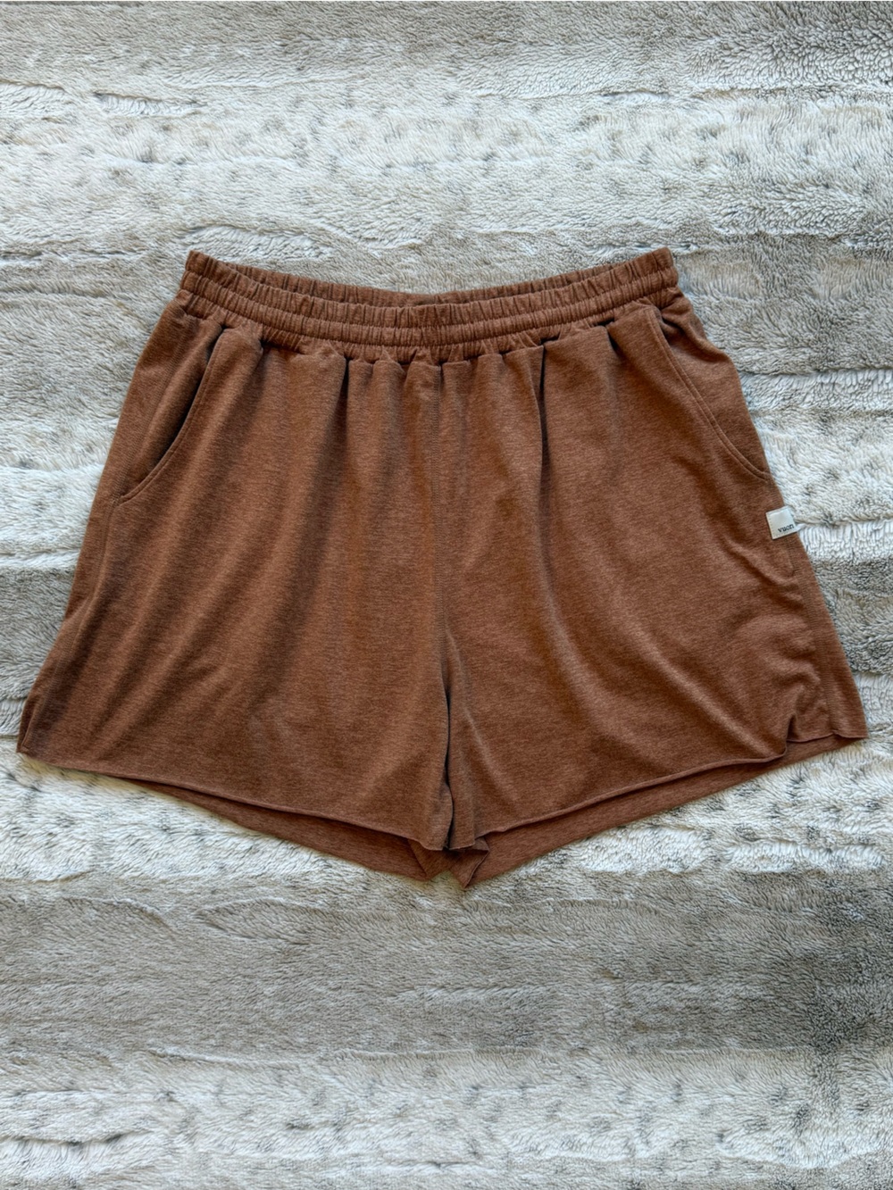 VUORI Boyfriend Short in Palo Santo Heather Size S - Picture 6 of 16